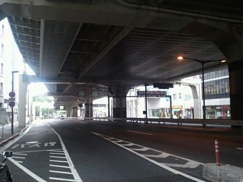 メイン通りは甲州街道です