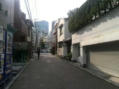 一丁目、通学路がレンガ造りになっております