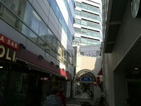広尾プラザ入口