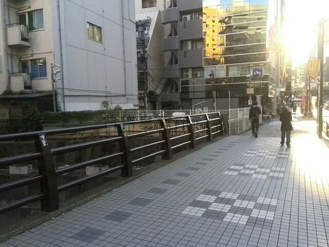 渋谷橋、恵比寿方面です