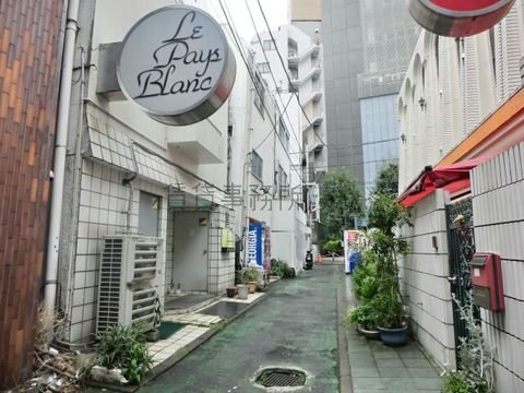 細い路地が沢山あります