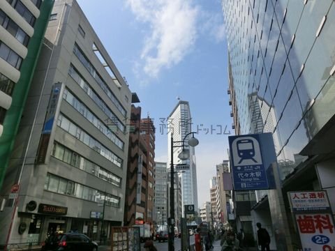 代々木駅前の新宿方面