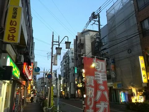 様々な店があります