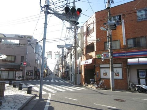 日大通り 交差点