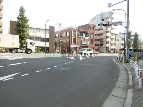 天沼陸橋 交差点