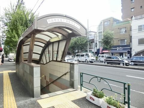 川南中央地下横断歩道