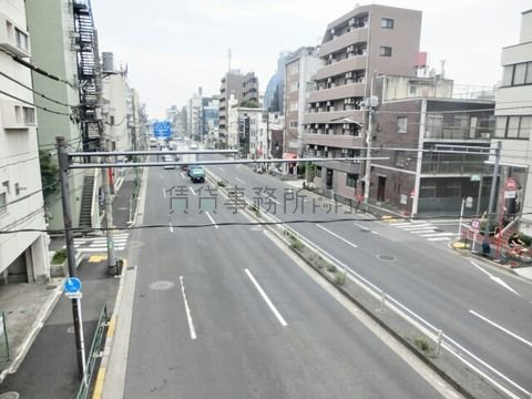 荻窪歩道橋からの景観 (東電荻窪支社前交差点方面)
