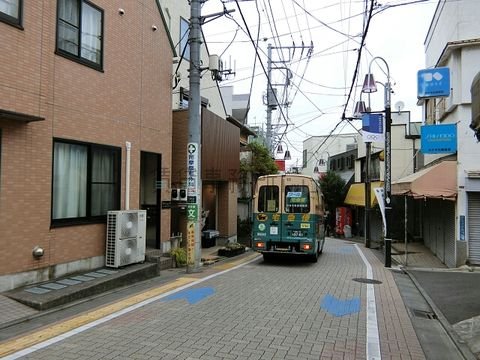 岩通通り