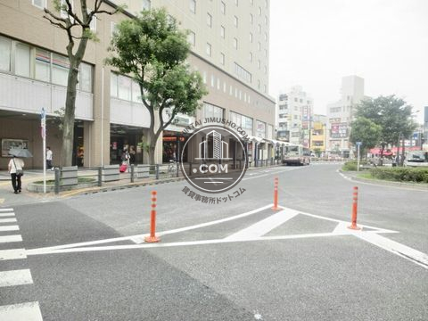 駅前ロータリー