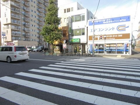 高円寺南一丁目 交差点