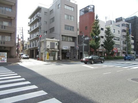 成田東四丁目 交差点