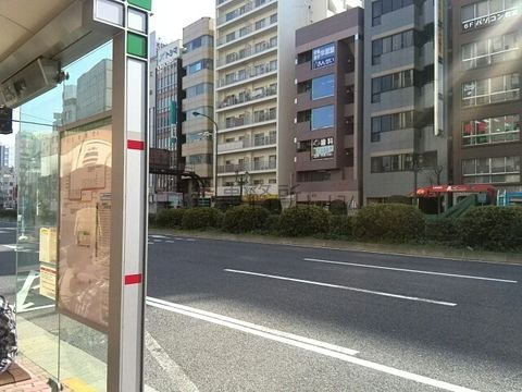 浅草、西日暮里方面バス停です