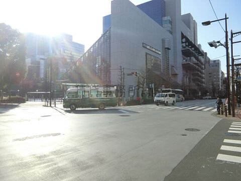 西口公園前 交差点