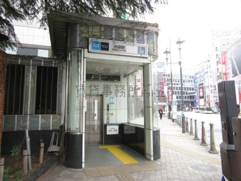 池袋駅 (エレベーター出入口)