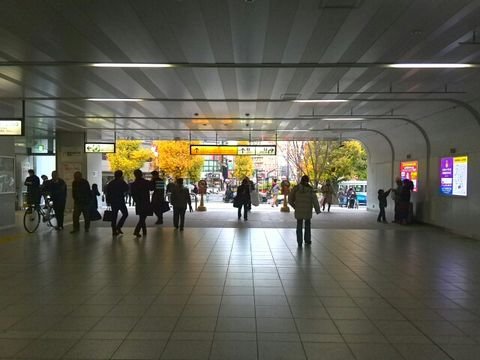 大塚駅北口方面の様子