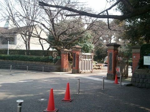 学習院正門