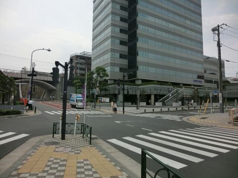 田端駅のシンボルタワーの田端アスカタワー