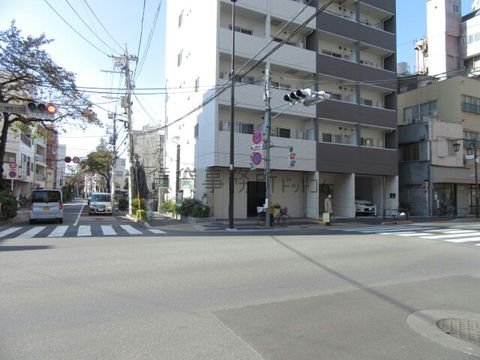 東日暮里三丁目 交差点