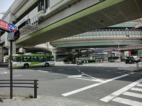 川越街道と山手通りの交わる熊野町交差点です