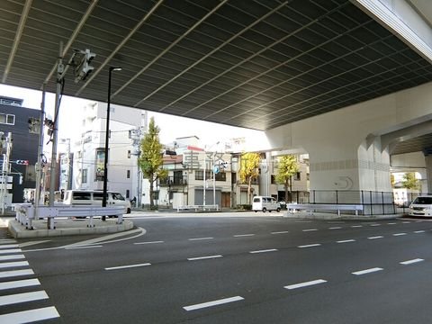 金井窪 交差点