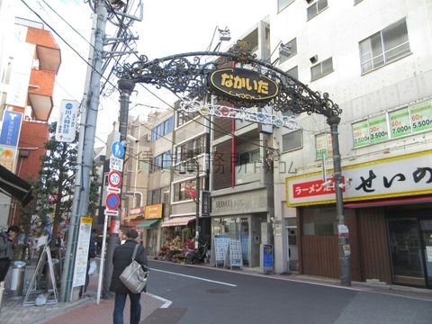 なかいた商店街
