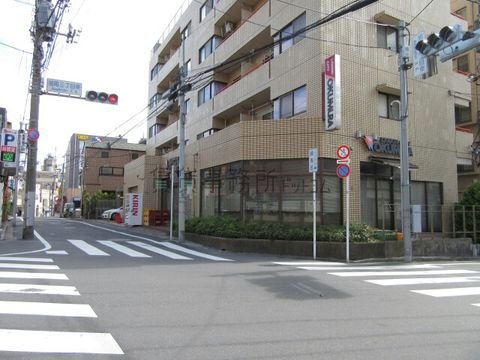 旭町三丁目東 交差点