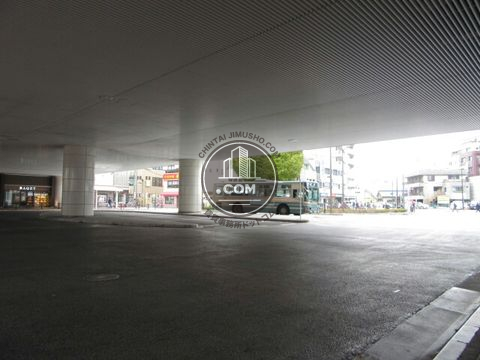 駅前ロータリー
