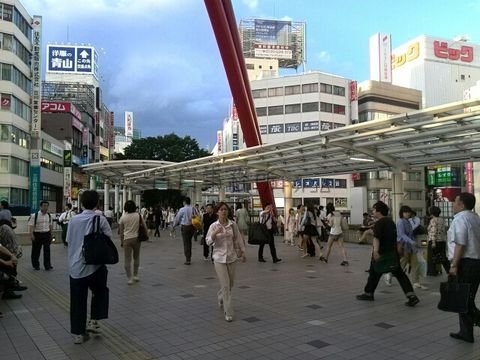 立川駅前