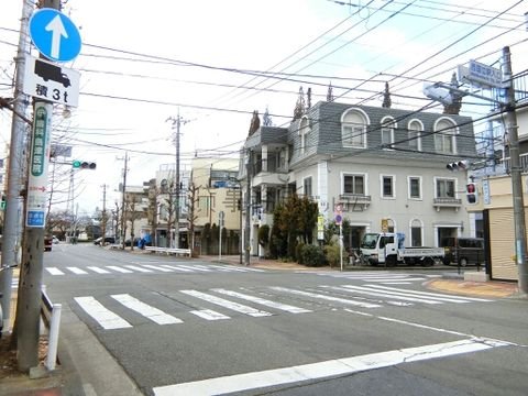 西国立駅入口 交差点