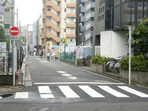 中町1-8