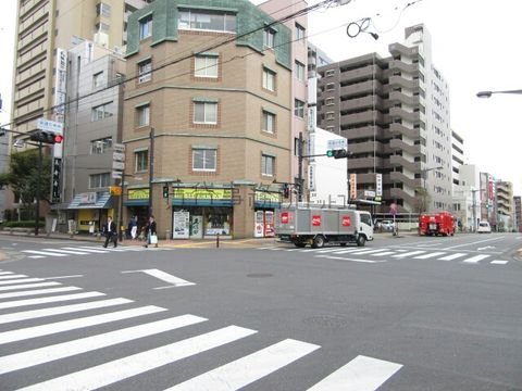 栄通り中央 交差点