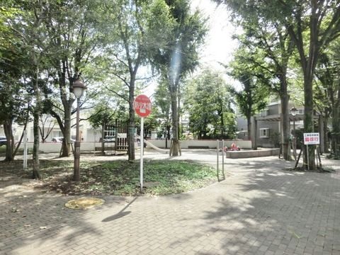東町シナノキ公園
