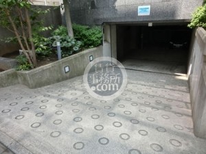 コルティーレ高田馬場ビル駐車場