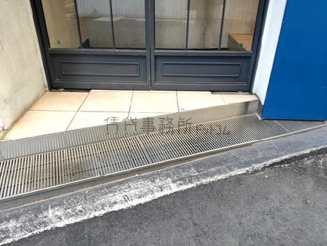 正面玄関