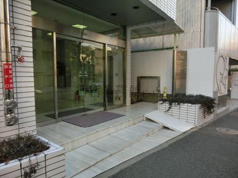 正面玄関