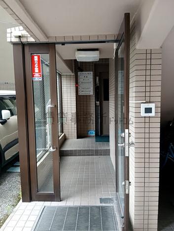 正面玄関
