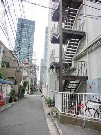 背面側の通り