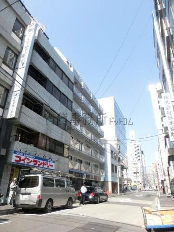 沢山のビルが建ち並ぶ環境