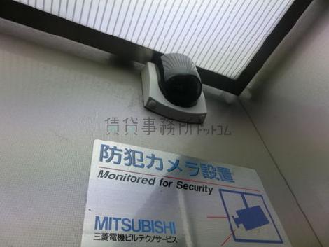 エレベーター内防犯カメラ