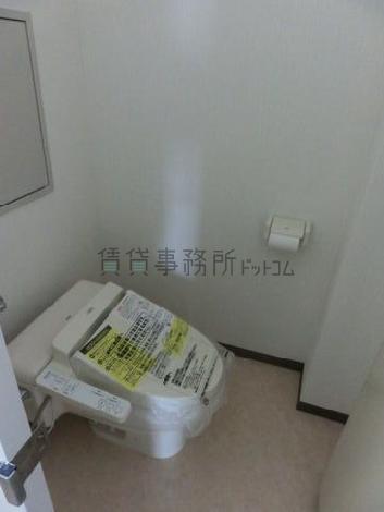 九段靖苑ビルのトイレ