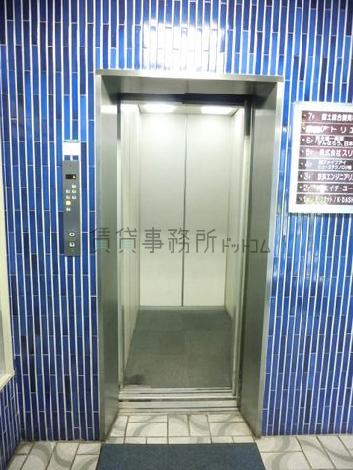 エレベーター