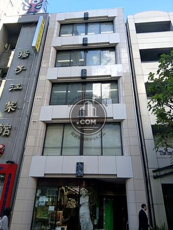 信ビルディングの外観写真