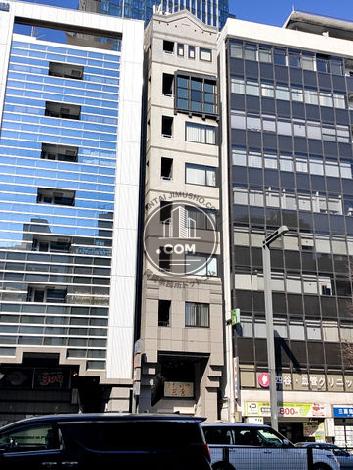 四谷三信ビルの外観写真