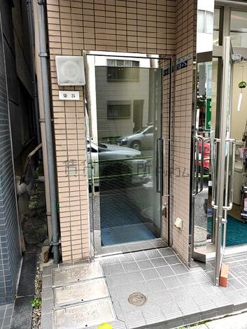 正面玄関