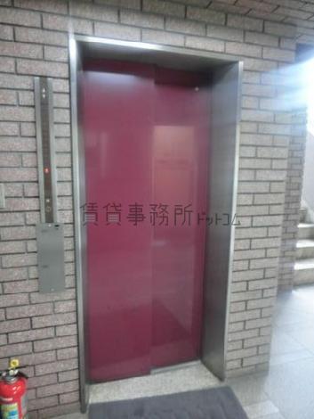 乗り場前