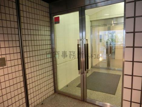 手動式の扉が二重であります