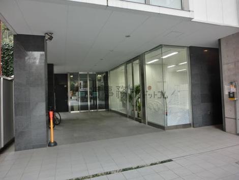 正面玄関