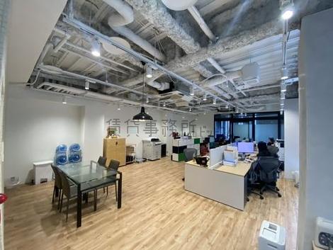 ACN銀座ビルの室内