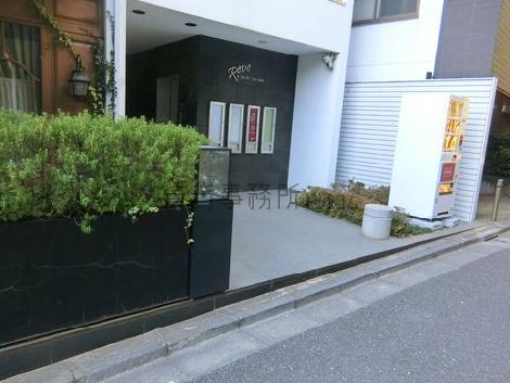 正面玄関
