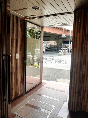 正面玄関